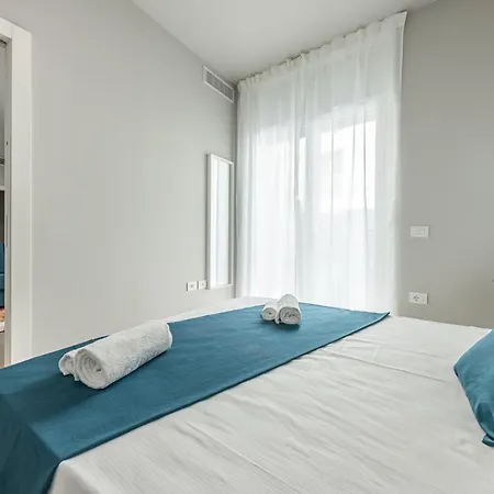 Navigli Elegante Oasi Di Comfort E Design דירה מילאנו