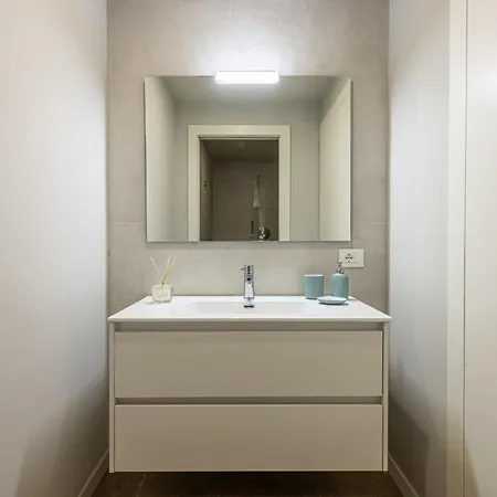 Navigli Elegante Oasi Di Comfort E Design 아파트 *